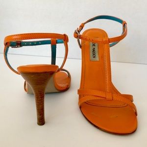 🚫SOLD🚫 Steve Madden Orange Sandals Heel like new